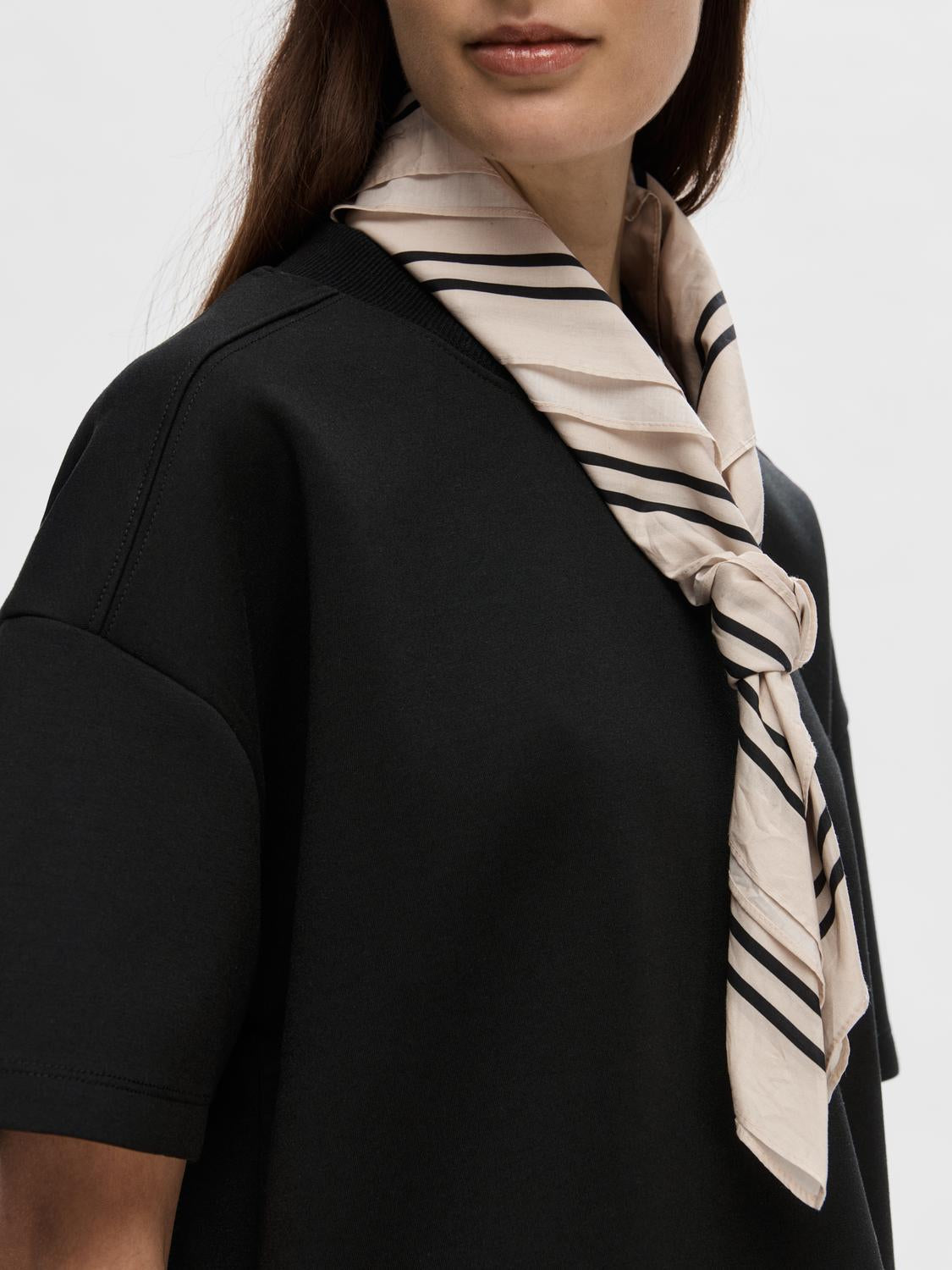 Kara T-Skjorte - Sort/ Black